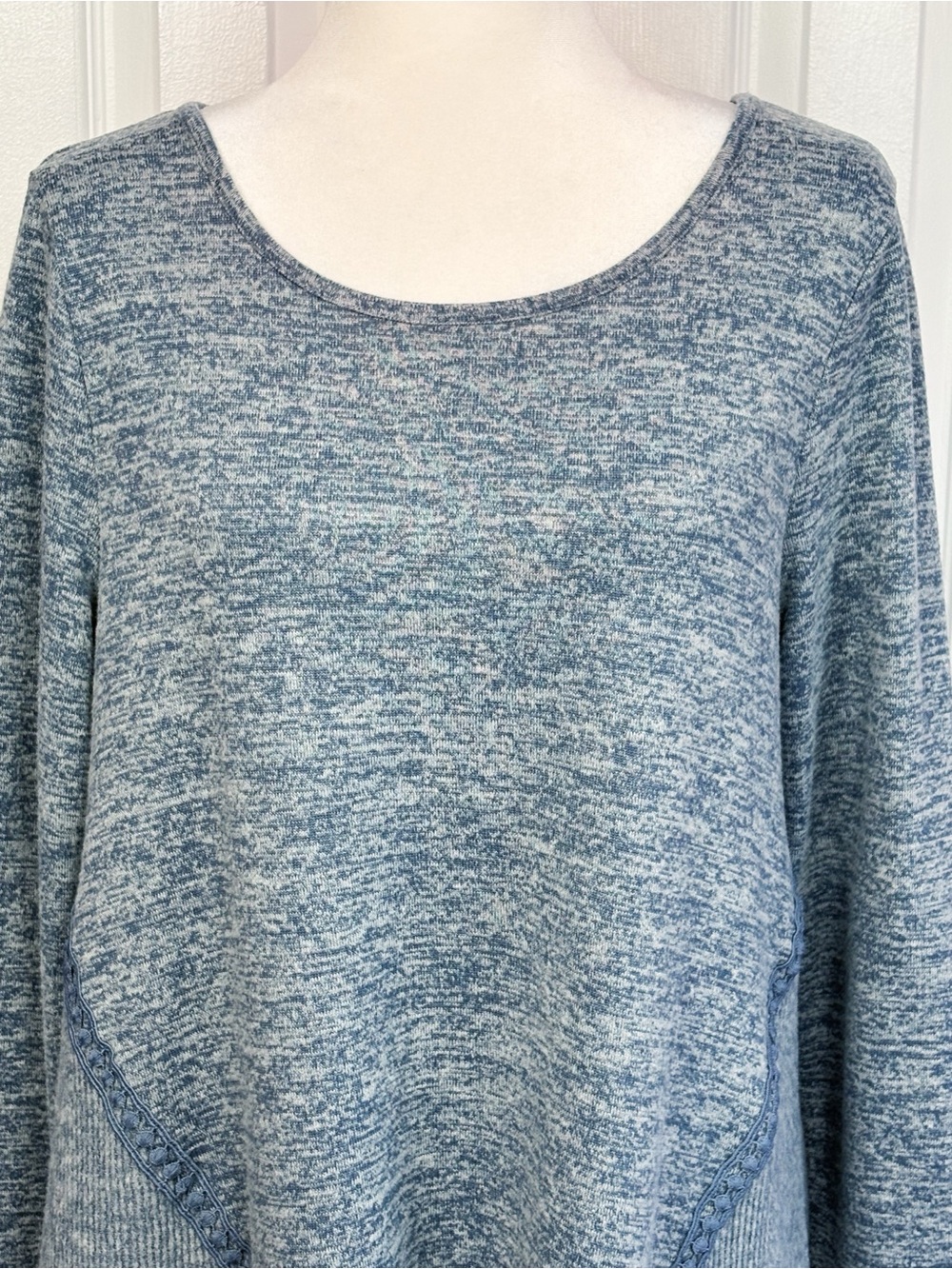 NWT Cable & Gauge Smokey Blue Soft Knit Crochet Lace A-Line Top Large - Picture 2 of 16